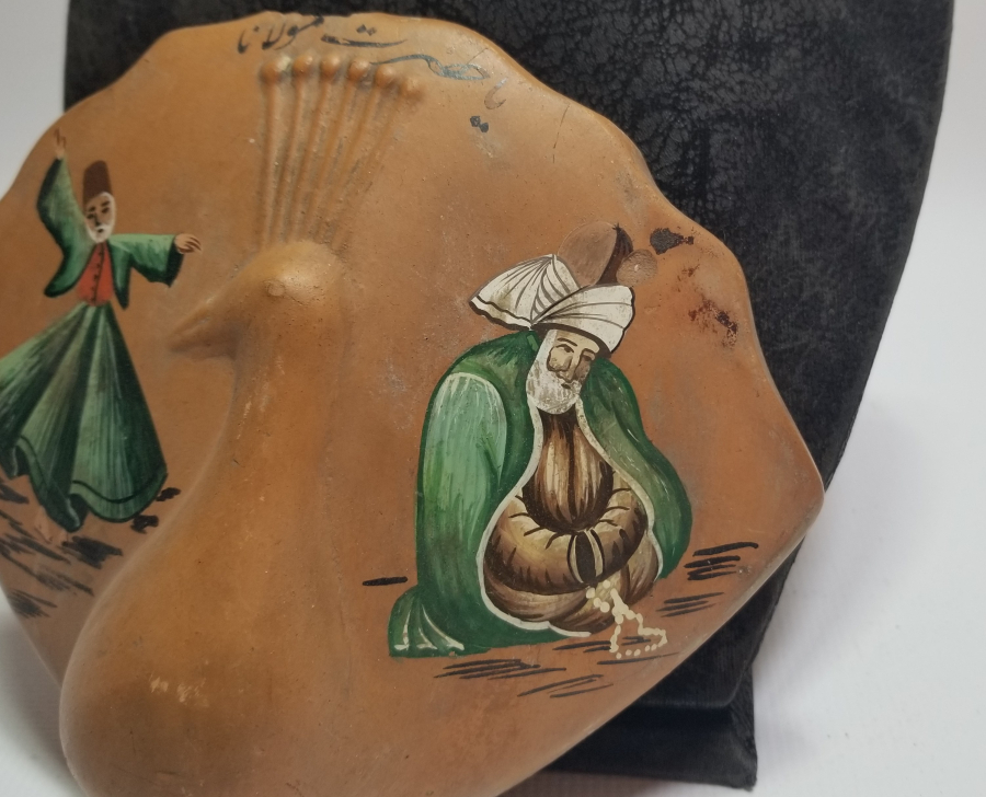 ÜZERİNDE YA HZ MEVLANA YAZILI EL BOYAMA TOPRAK SAKSI