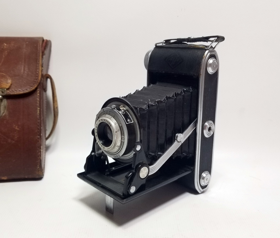 ORİJİNAL KILIFINDA ANTİKA KÖRÜKLÜ FOTOĞRAF MAKİNESİ