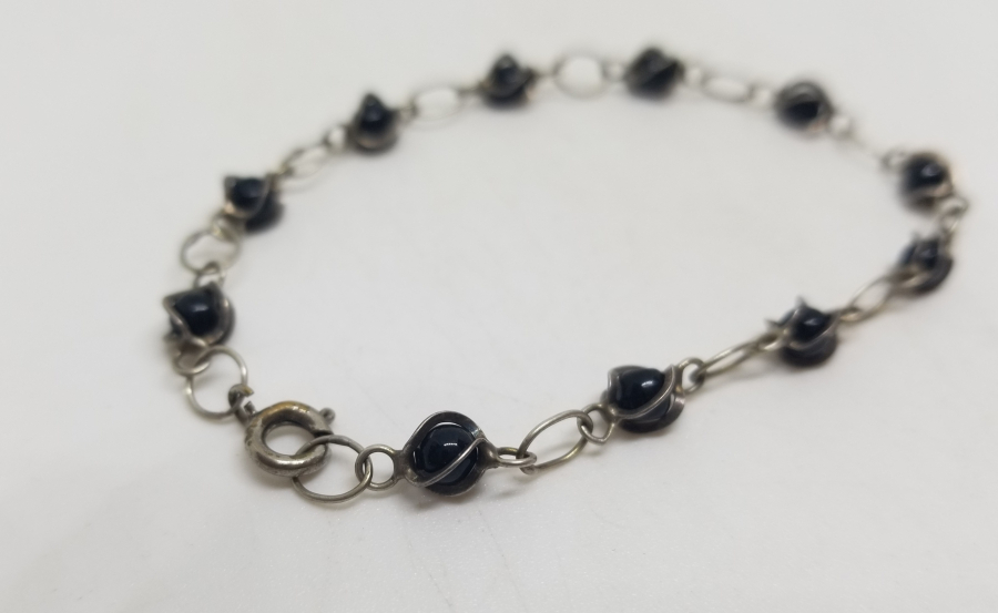 GARNET TAŞLI GÜMÜŞ BİLEKLİK