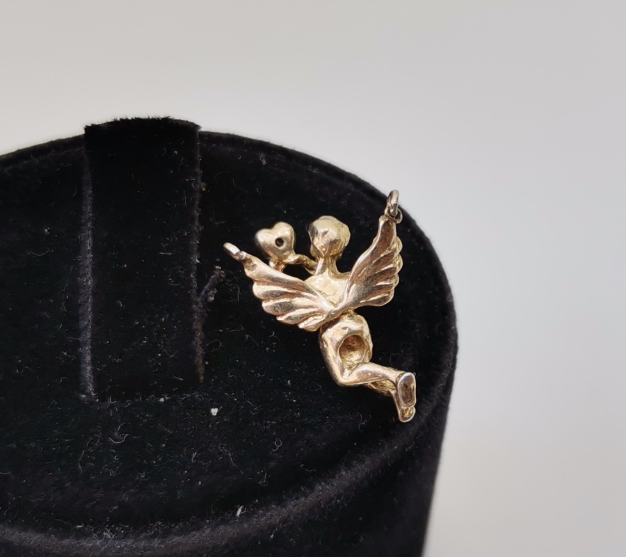 MELEK FORMUNDA YAPILMIŞ GÜMÜŞ KOLYE UCU