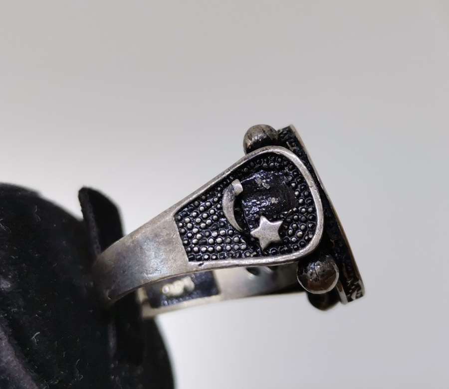 YANLARI AY YILDIZLI VE TUĞRALI GÜMÜŞ YÜZÜK