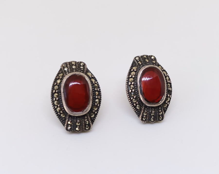 AKİK VE MARGAZİT TAŞLI GÜMÜŞ KÜPE