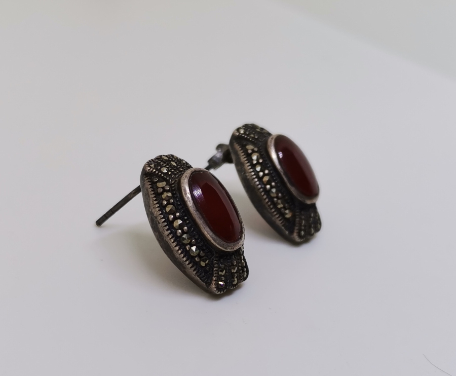 AKİK VE MARGAZİT TAŞLI GÜMÜŞ KÜPE