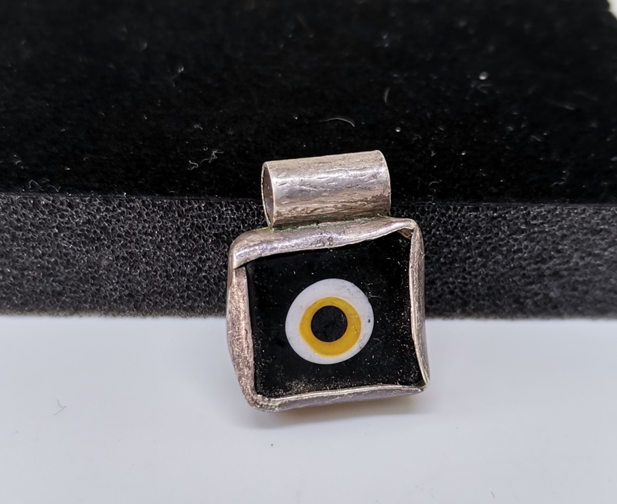 NAZAR BONCUKLU EL YAPIMI GÜMÜŞ KOLYE UCU