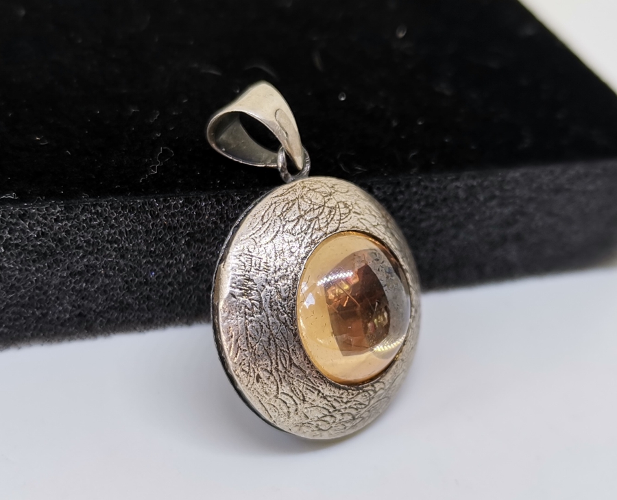 GÖZ FORMUNDA YAPILMIŞ KOLYE NAZARLIK