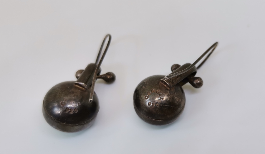 ÜZERİ DOĞAL TAŞLI ÖZEL YAPIM TOP KÜPE