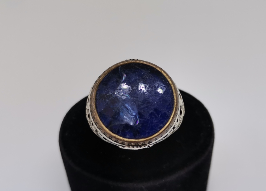 ÜZERİ ELMAS KESİM LAPİS TAŞLI GÜMÜŞ YÜZÜK