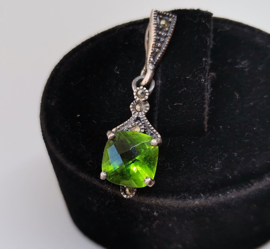 GÜMÜŞ ÜZERİ SİTRİN TAŞLI KOLYE UCU