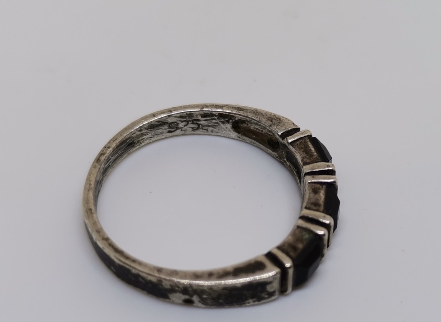 GRANAT TAŞLI GÜMÜŞ YÜZÜK