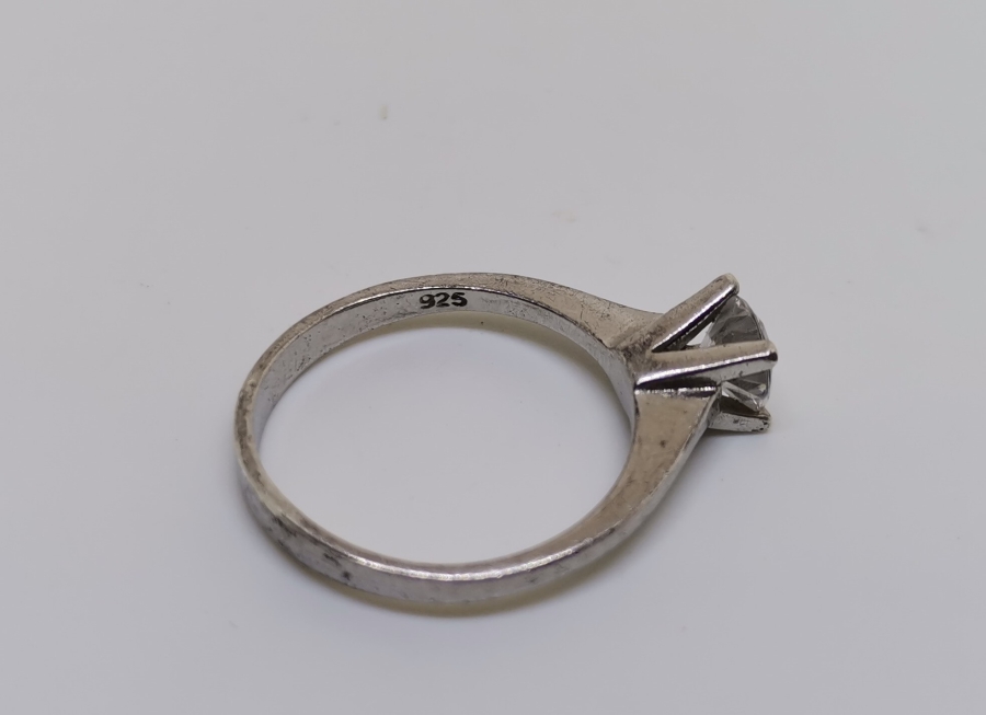 ÜZERİNDE MARGAZİT TAŞ BULUNAN TEK TAŞ GÜMÜŞ YÜZÜK