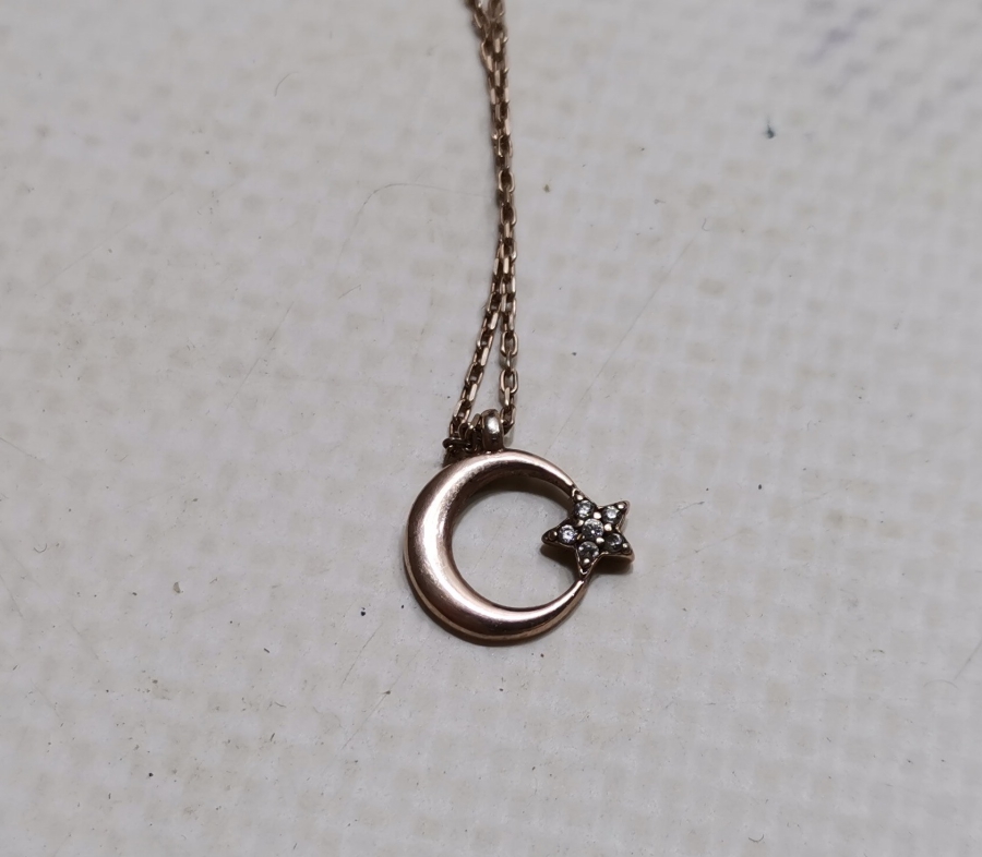 ÜZERİ MARGAZİT TAŞLARLA SÜSLÜ AY YILDIZ FORMUNDA YAPILMIŞ GÜMÜŞ KOLYE UCU