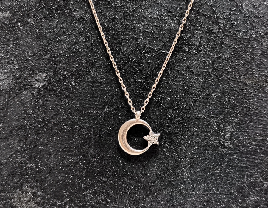 ÜZERİ MARGAZİT TAŞLARLA SÜSLÜ AY YILDIZ FORMUNDA YAPILMIŞ GÜMÜŞ KOLYE UCU