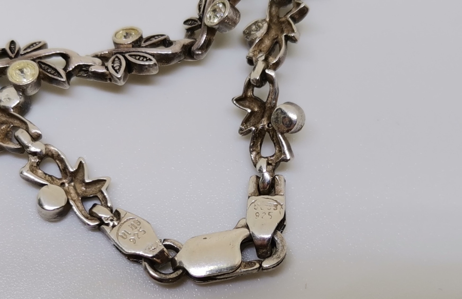 ÜZERİ MARGAZİT TAŞLARLA SÜSLÜ DALLI MODEL GÜMÜŞ BİLEKLİK