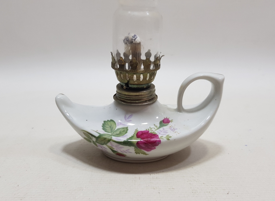 NADİR FORMDA ANTİKA PORSELEN GAZ LAMBASI