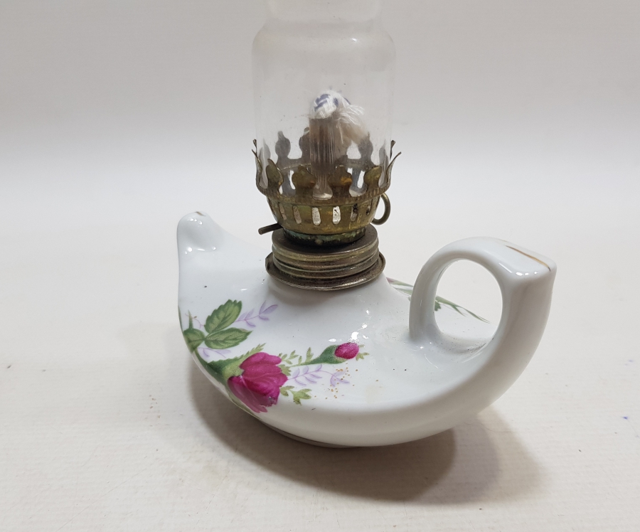 NADİR FORMDA ANTİKA PORSELEN GAZ LAMBASI