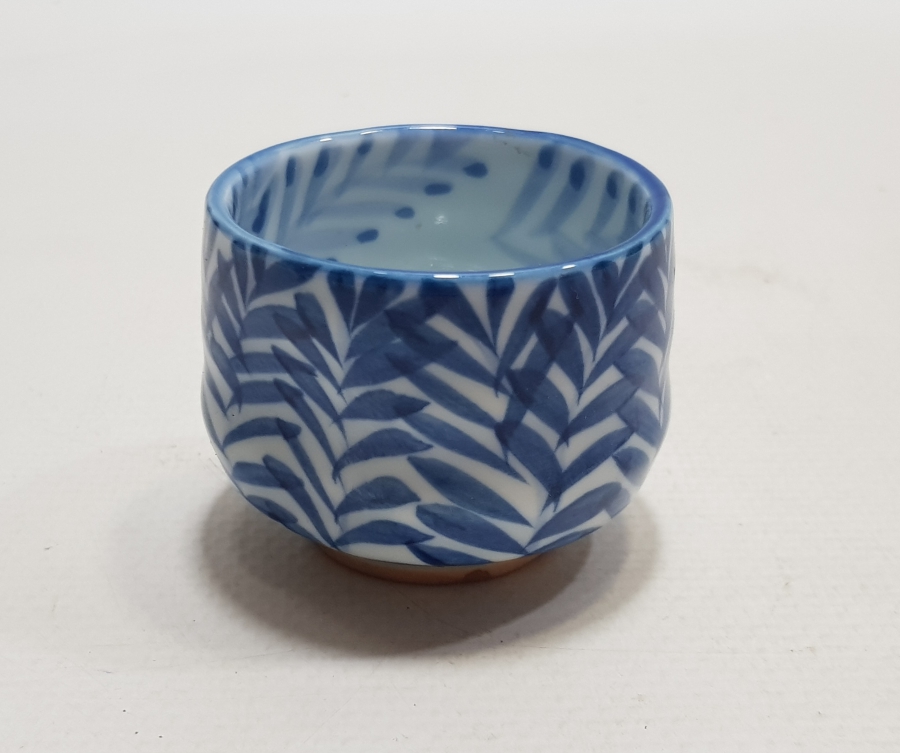 1800 BAŞLARI EZİK FORMDA YAPILMIŞ ÇOK NADİR ALTI DAMGALI ÇİN KAHVE FİNCANI