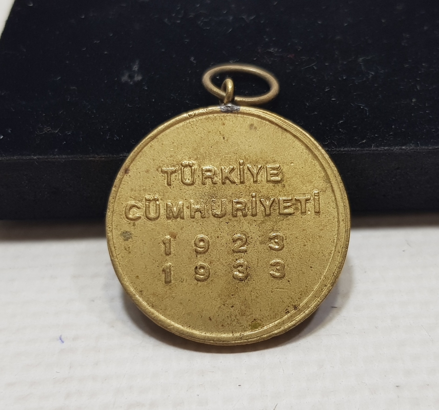 ÇİL KONDİSYONDA 10. YIL MADALYASI