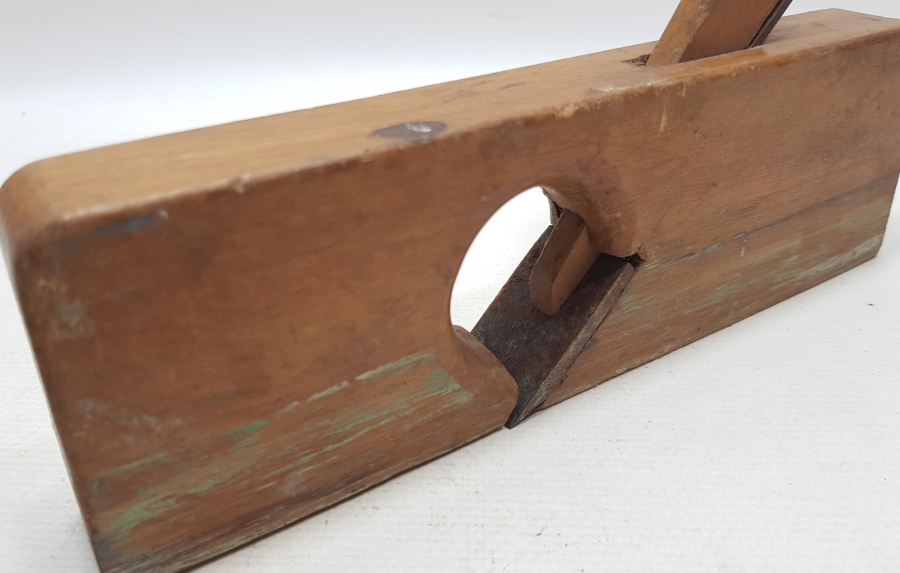 OSMANLI DÖNEMİ AHŞAPTAN MAMUL KAPI YAPIMI İÇİN KULLANILAN MARANGOZ RENDESİ