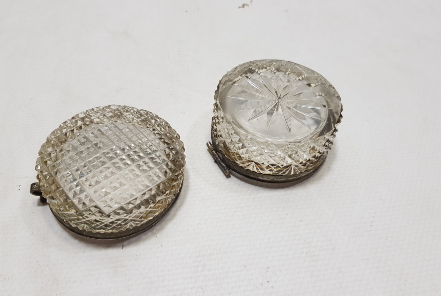 OSMANLI DÖNEMİ KRİSTAL KESME İŞÇİLİKLİ ANTİKA KAPAKLI MÜCEVHER KUTUSU