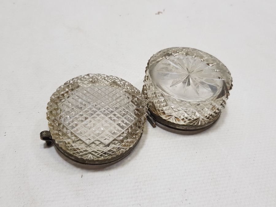 OSMANLI DÖNEMİ KRİSTAL KESME İŞÇİLİKLİ ANTİKA KAPAKLI MÜCEVHER KUTUSU