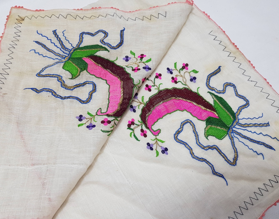 KÖK BOYALI VE SIRMA İŞÇİLİKLİ OSMANLI DÖNEMİ EGE BÖLGESİ GELİN ÇEVRESİ