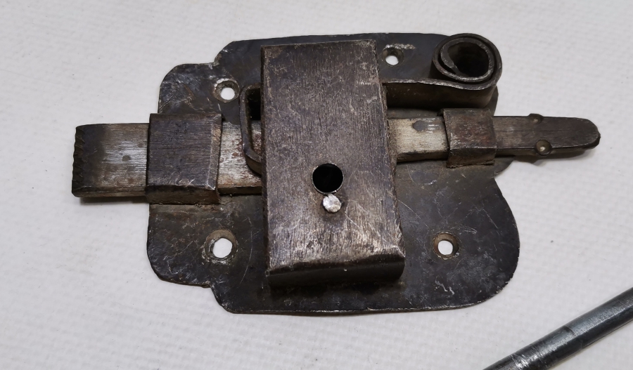 ORİJİNAL ANAHTARIYLA OSMANLI DÖNEMİ KAPI KİLİDİ