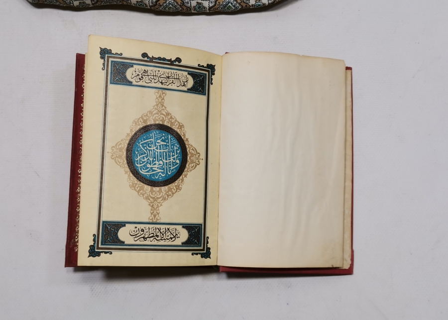 ORİJİNAL KABINDA ANTİKA KUR'AN-I KERİM