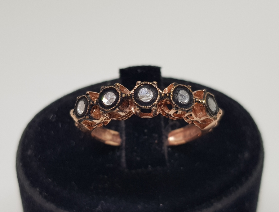 ELMAS TAŞLI BEŞTAŞ MODEL YÜZÜK