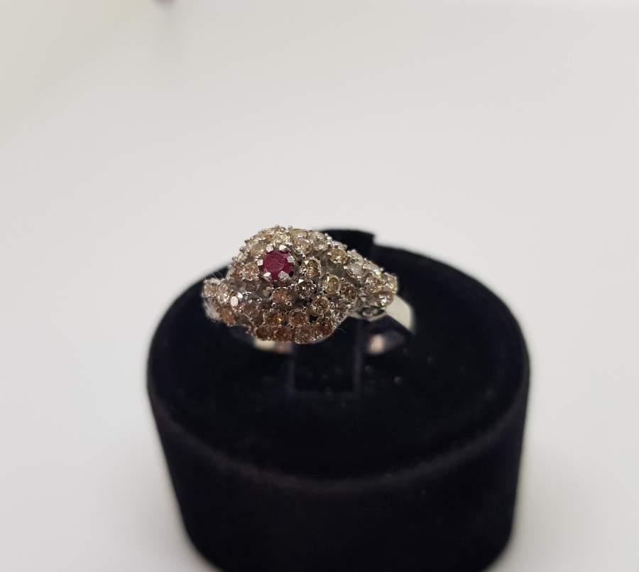 YAKUT TAŞLI BÜYÜK SALYANGOZ MODELİ YÜZÜK