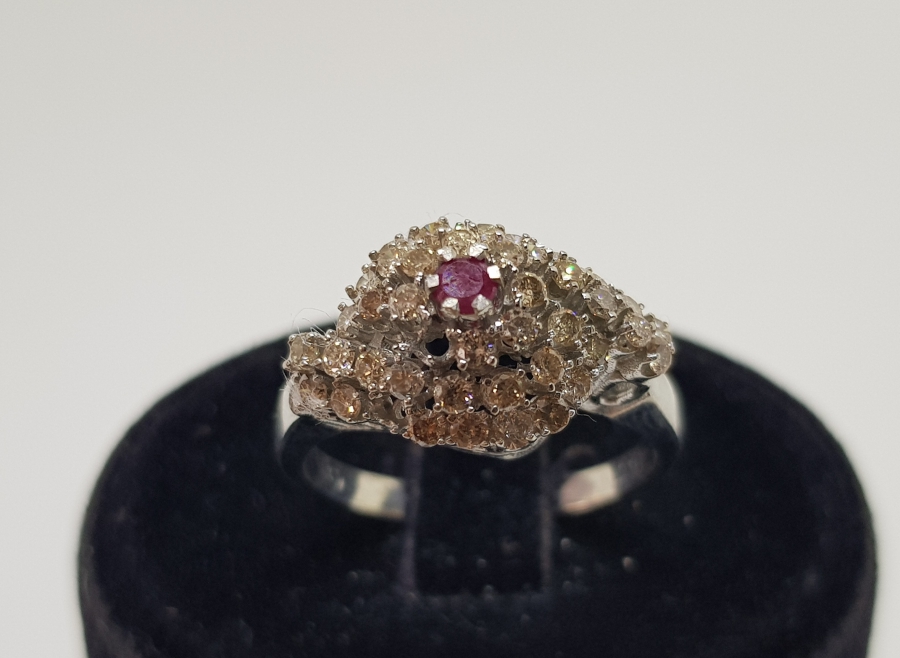 YAKUT TAŞLI BÜYÜK SALYANGOZ MODELİ YÜZÜK