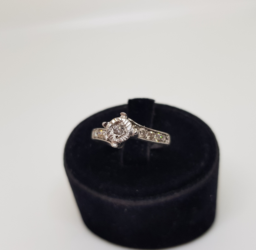 YAYIK TEK TAŞ MODELİ PIRLANTA TAŞLI YÜZÜK