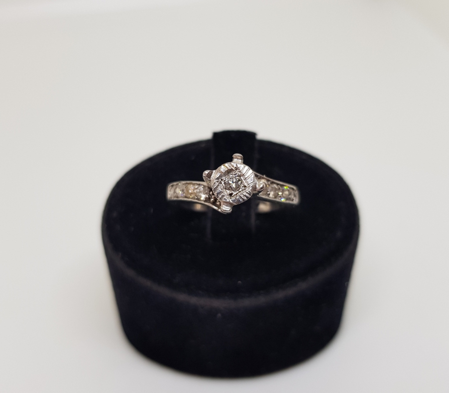 YAYIK TEK TAŞ MODELİ PIRLANTA TAŞLI YÜZÜK