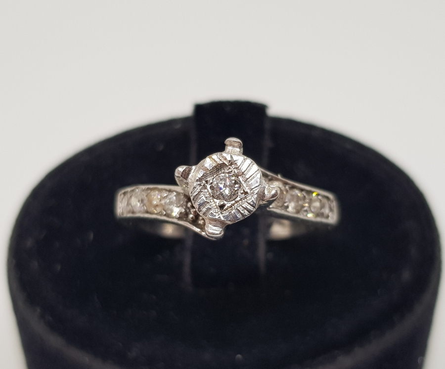 YAYIK TEK TAŞ MODELİ PIRLANTA TAŞLI YÜZÜK