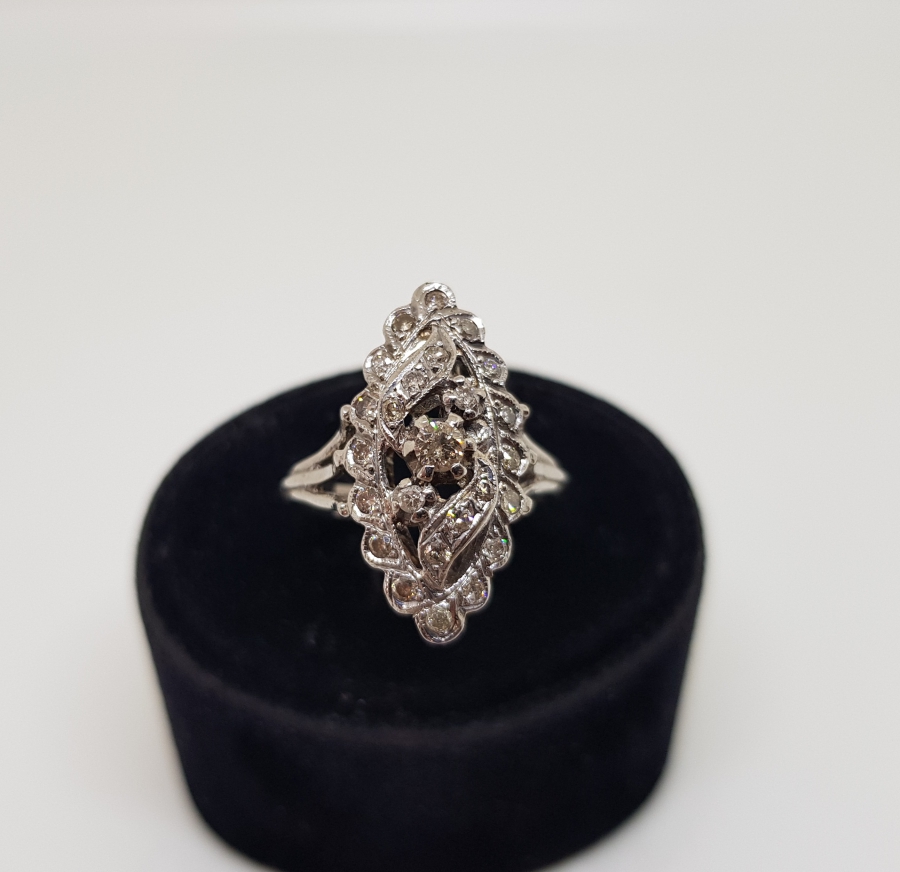 AVRUPA MEKİK MODELİ PIRLANTA TAŞLI YÜZÜK