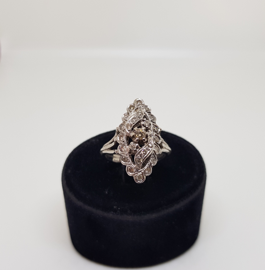 AVRUPA MEKİK MODELİ PIRLANTA TAŞLI YÜZÜK