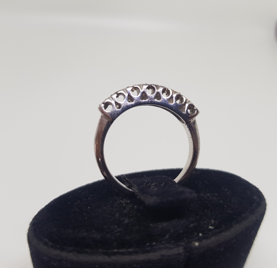 YEDİTAŞ MODEL PIRLANTA YÜZÜK