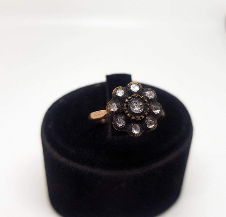 ELMAS TAŞLI PAPATYA YÜZÜK