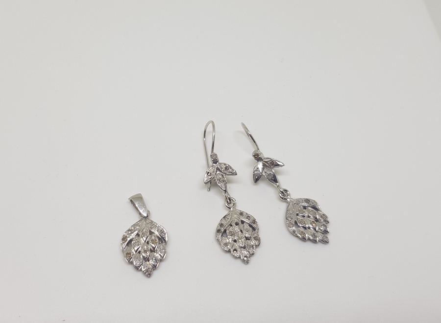 PIRLANTA TAŞLI ÜZÜM SALKIMI MODEL KOLYE KÜPE TAKIMI