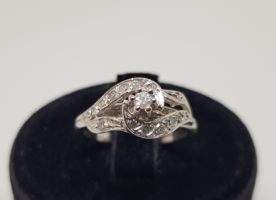 PIRLANTA TAŞLI SALYANGOZ MODEL YÜZÜK