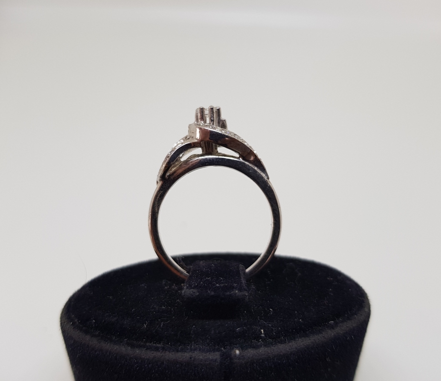 PIRLANTA TAŞLI SALYANGOZ MODEL YÜZÜK