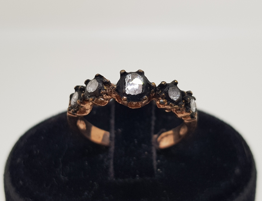 ELMAS TAŞLI BEŞTAŞLI MODEL YÜZÜK