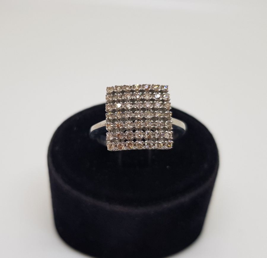 KARE MODEL PIRLANTA YÜZÜK