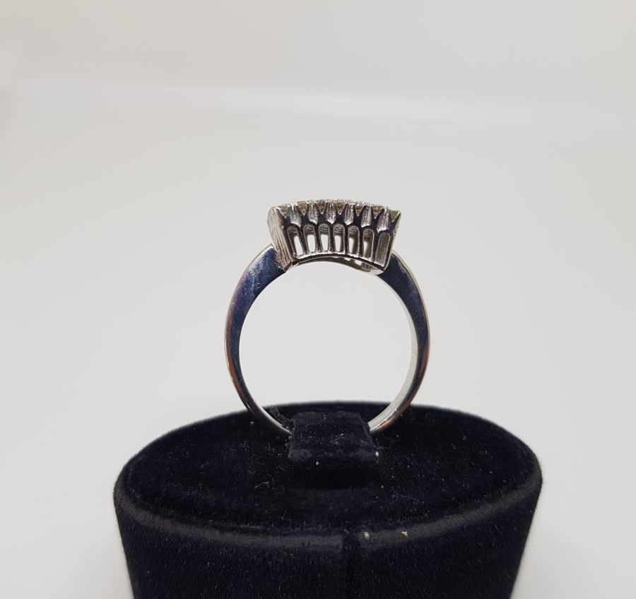 KARE MODEL PIRLANTA YÜZÜK