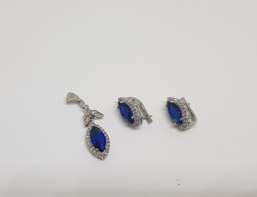 PIRLANTA VE SAFİR TAŞLI KOLYE KÜPE TAKIMI