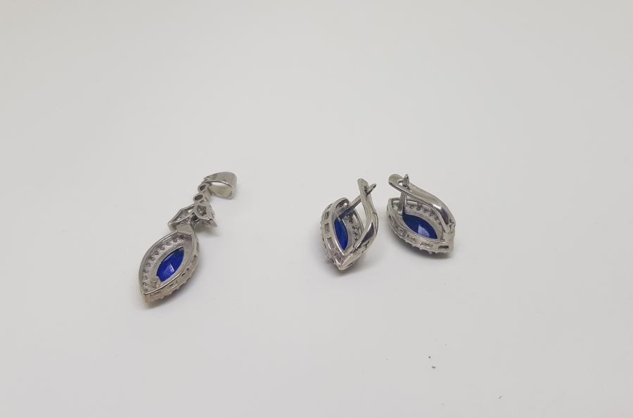 PIRLANTA VE SAFİR TAŞLI KOLYE KÜPE TAKIMI