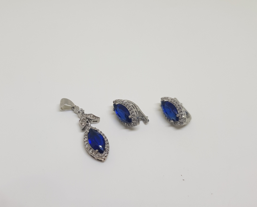 PIRLANTA VE SAFİR TAŞLI KOLYE KÜPE TAKIMI