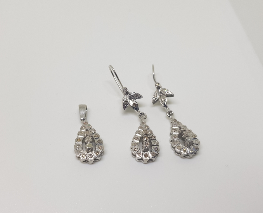 PIRLANTA TAŞLI DAMLA MODEL KOLYE KÜPE TAKIMI