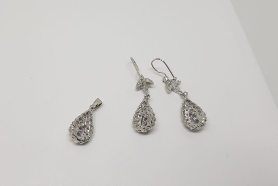 PIRLANTA TAŞLI DAMLA MODEL KOLYE KÜPE TAKIMI