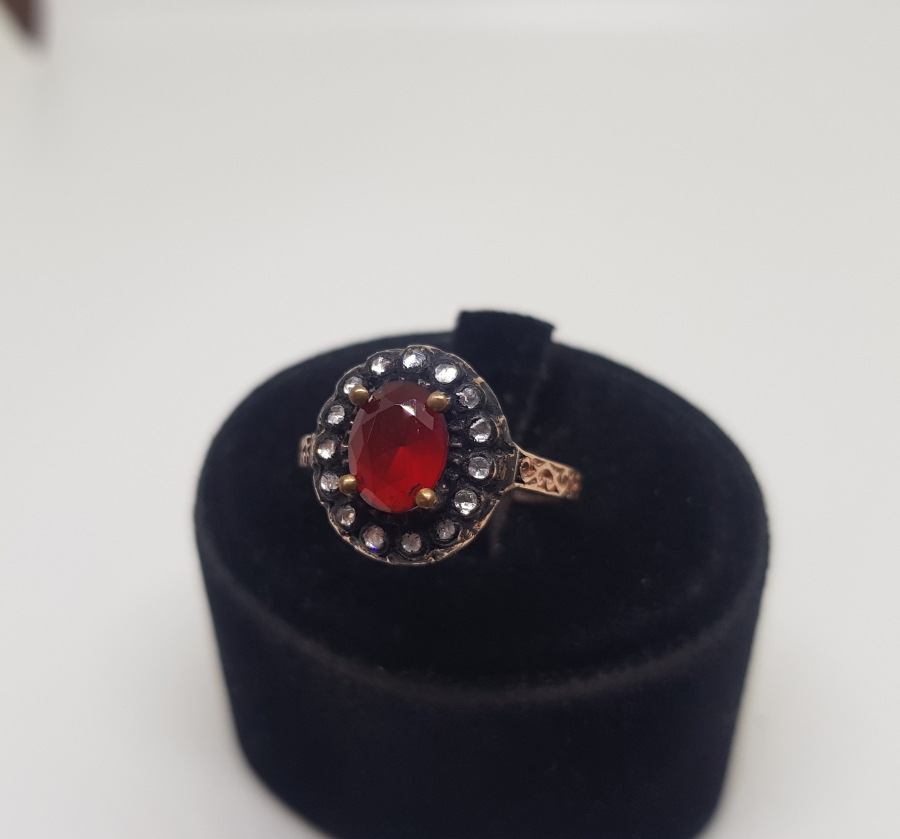 ELMAS VE YAKUT TAŞLI YÜZÜK