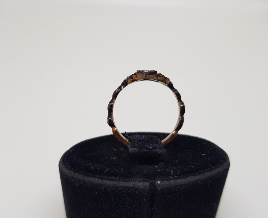 KALKAN MODELİ ELMAS TAŞLI YÜZÜK